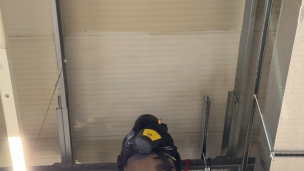 Üzemcsarnokok tisztítása